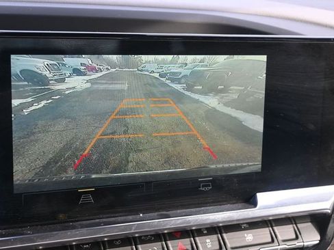 Used 2025 Chevrolet Silverado 1500 LT image 29