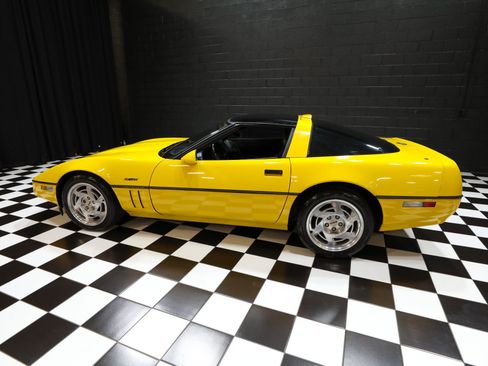Used 1990 Chevrolet Corvette ZR-1 RWD image 29
