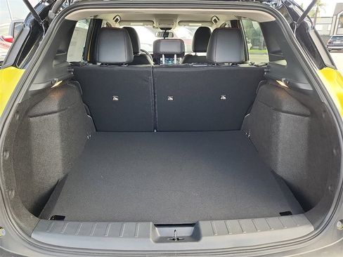 New 2025 Nissan Kicks SR image 16