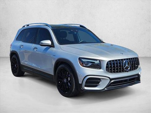 Used 2024 Mercedes-Benz GLB 35 AMG 4MATIC image 3