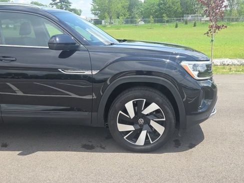 Used 2024 Volkswagen Atlas Cross Sport SE AWD/4WD image 4