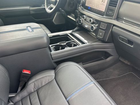 Certified 2025 Ford F250 Platinum image 15