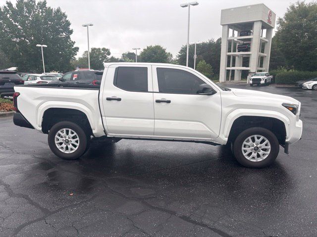 Used 2024 Toyota Tacoma SR AWD/4WD image 7