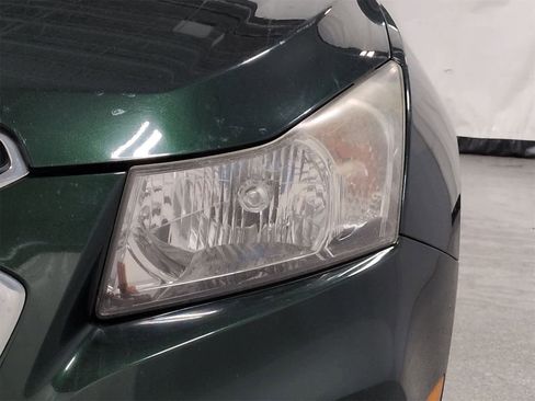 Used 2015 Chevrolet Cruze LT image 11