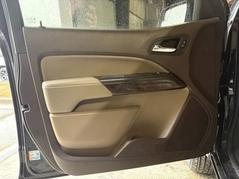 Used 2016 GMC Canyon SLE w/ Nightfall Edition image 18