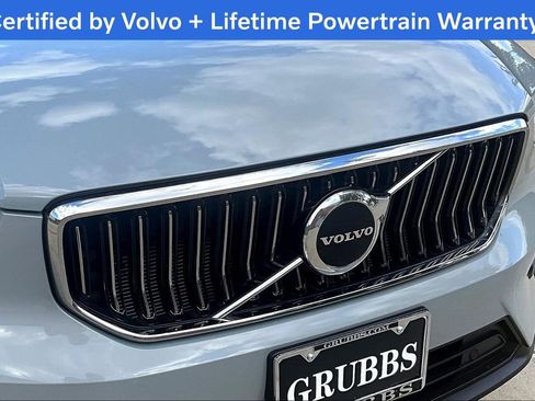 Certified 2025 Volvo XC40 B5 Core image 36
