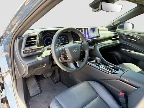 Used 2026 Toyota Crown Signia w/ Advanced Technology Package image 26