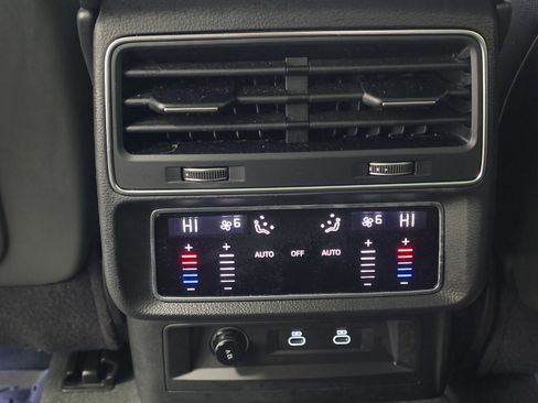 Certified 2025 Audi Q8 Premium Plus w/ Premium Plus Package image 18