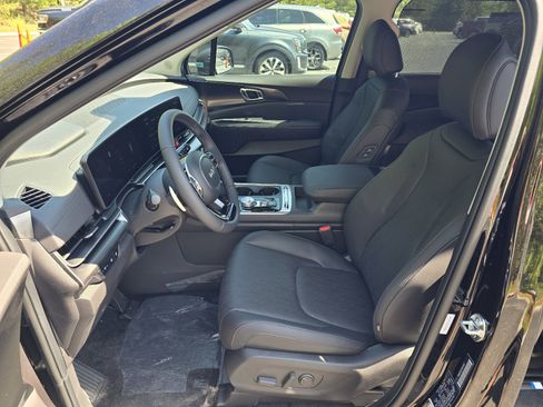 New 2026 Kia Carnival Hybrid FWD image 5