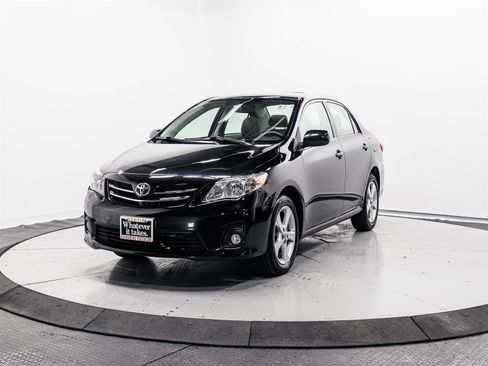 Used 2013 Toyota Corolla LE image 3