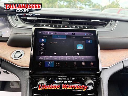 Used 2023 Jeep Grand Cherokee Summit RWD image 27