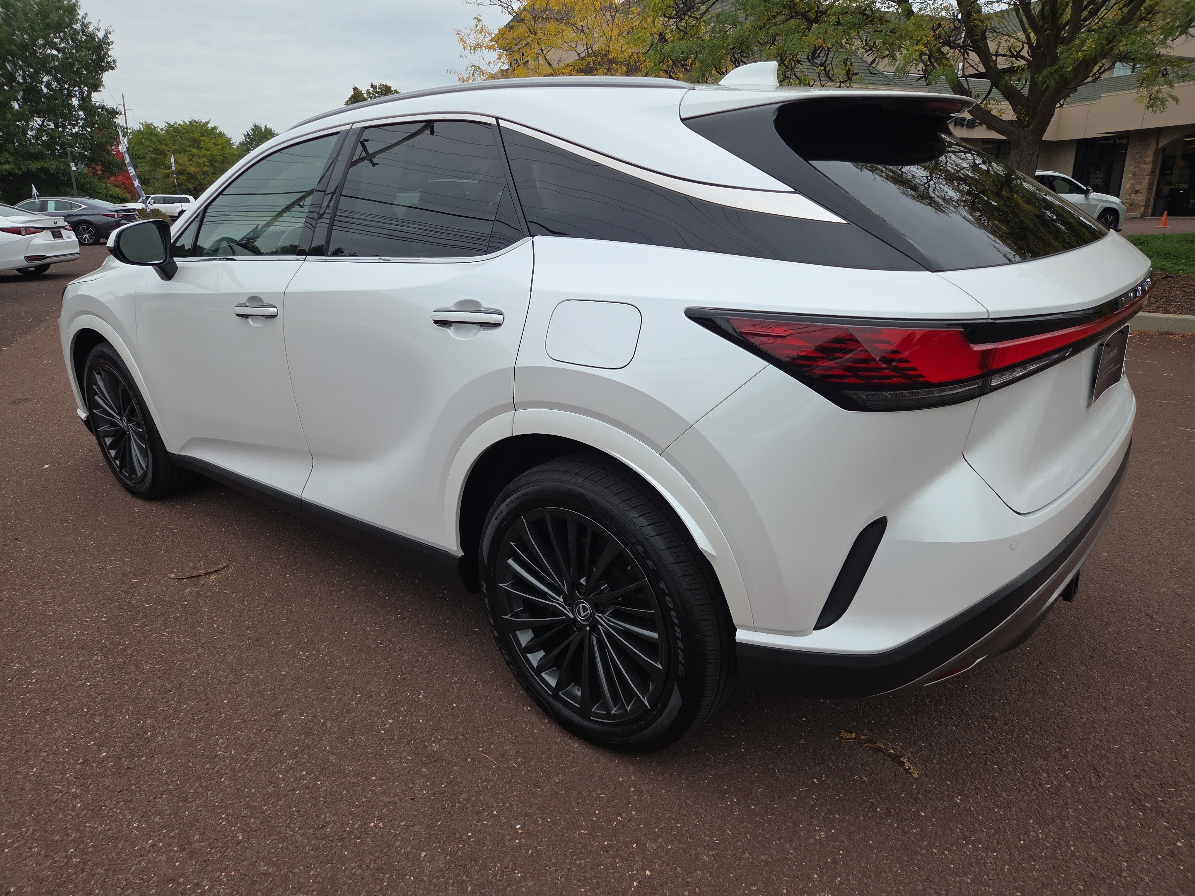 Certified 2025 Lexus RX 350 Premium w/ Kick Sensor & Tow Package AWD/4WD image 5