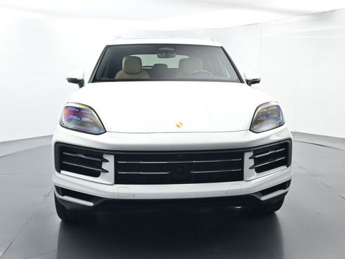 Certified 2026 Porsche Cayenne AWD/4WD image 18