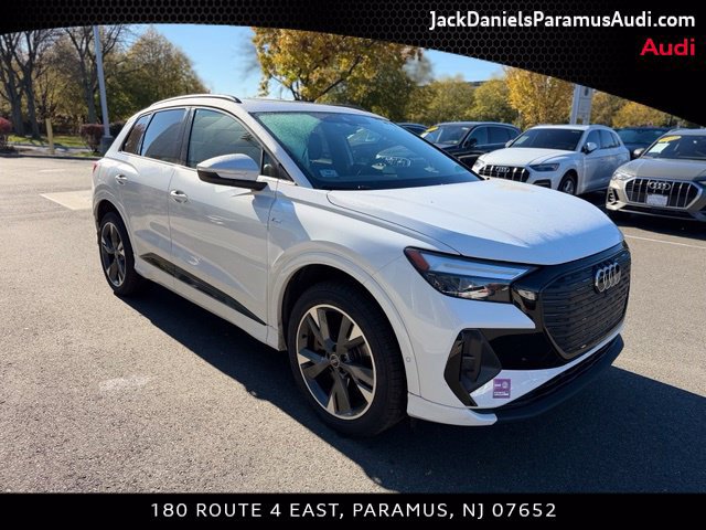 Used 2023 Audi Q4 e-tron Premium Plus AWD/4WD image 3