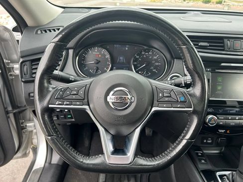 Used 2019 Nissan Rogue SV w/ Sun & Sound Touring Package AWD/4WD image 13