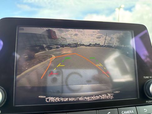 Used 2024 Nissan Rogue S FWD image 35