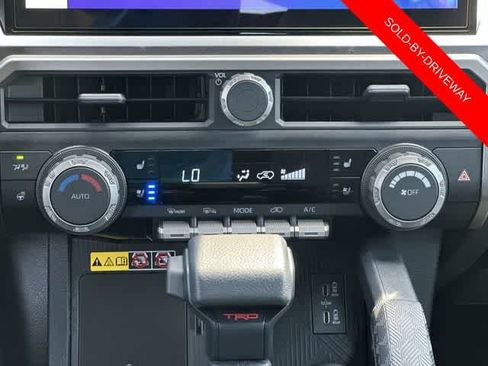Used 2025 Toyota 4Runner TRD Off-Road Premium AWD/4WD image 14