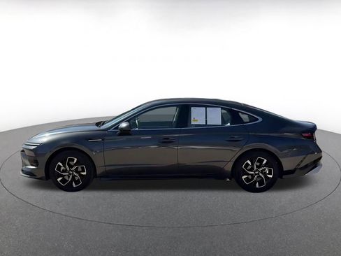 Used 2025 Hyundai Sonata SEL FWD image 9