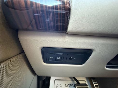 Used 2017 Land Rover Range Rover Supercharged image 32