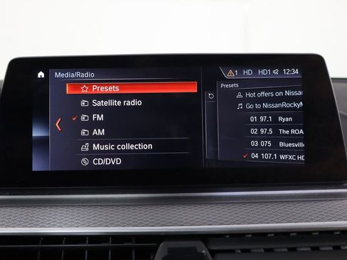 Used 2019 BMW M550i xDrive image 30