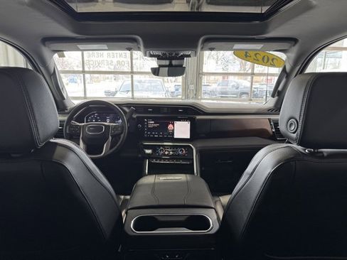 Used 2024 GMC Sierra 2500 Denali w/ Denali Reserve Package image 16