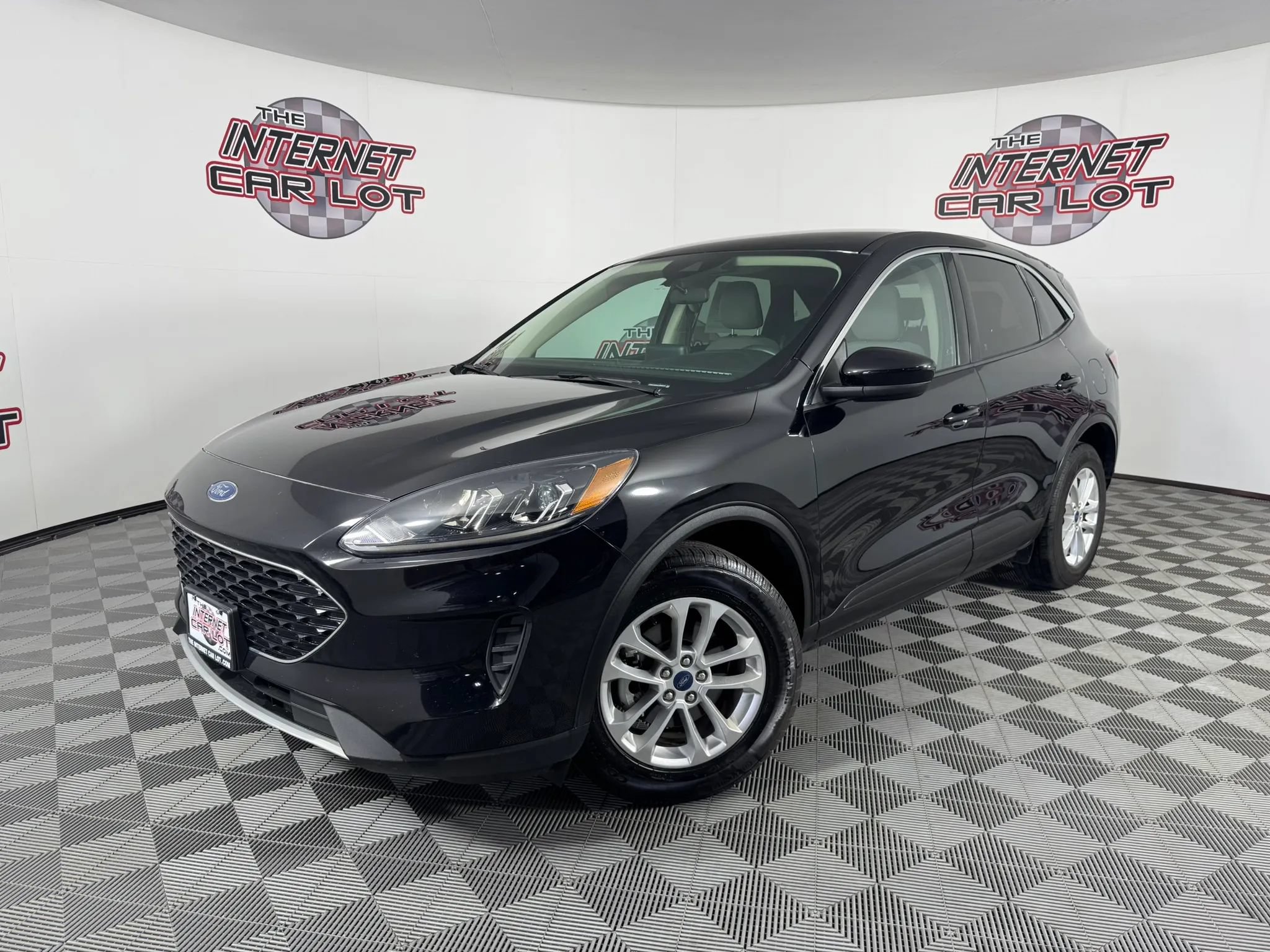 Used 2020 Ford Escape SE AWD/4WD image 1