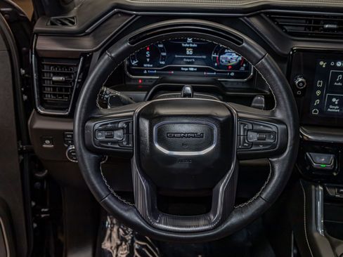 Used 2025 GMC Sierra 1500 Denali Ultimate image 13