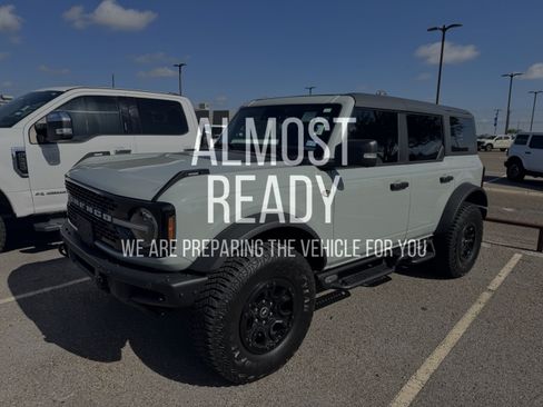 Used 2024 Ford Bronco Wildtrak AWD/4WD image 2