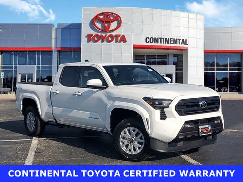 Used 2025 Toyota Tacoma SR5 image 1