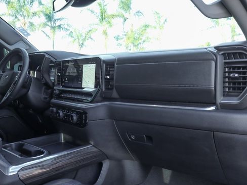 Used 2025 Chevrolet Silverado 2500 LT w/ Trail Boss Package image 39