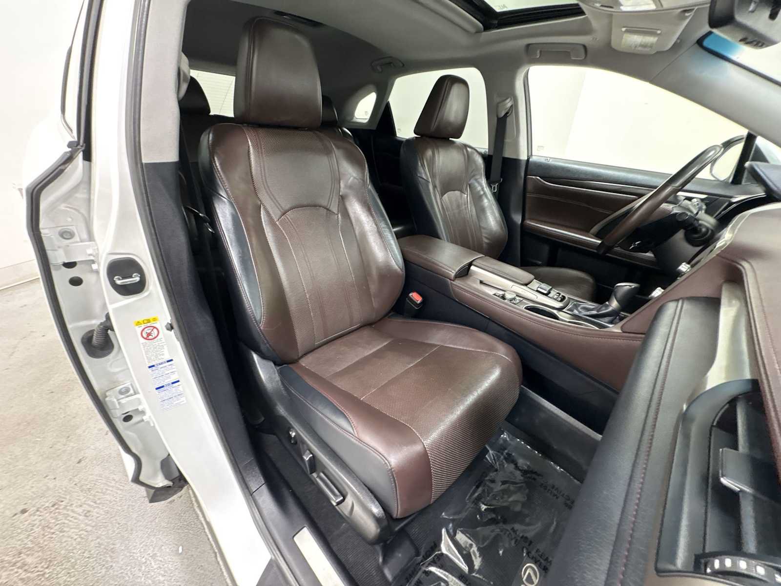 Used 2017 Lexus RX 450h AWD w/ 3500 lbs Tow Prep Package image 30
