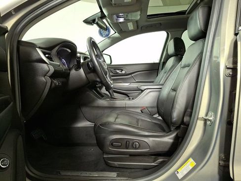 Used 2019 GMC Acadia SLT w/ LPO, Floor Liner Package AWD/4WD image 15