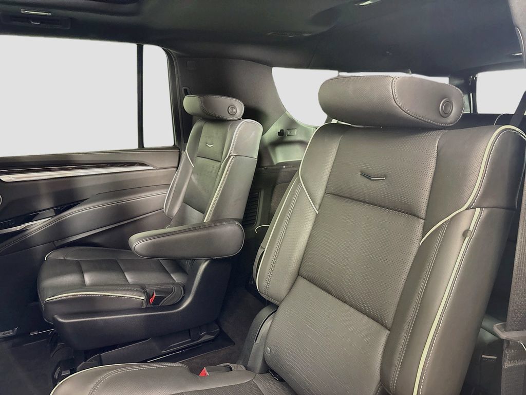 Used 2025 Cadillac Escalade ESV Premium Luxury w/ Touring Package AWD/4WD image 27