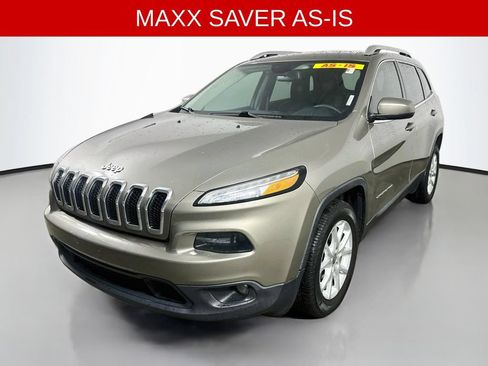 Used 2018 Jeep Cherokee Latitude Plus FWD image 3
