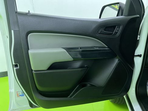 Used 2017 Chevrolet Colorado W/T RWD image 15
