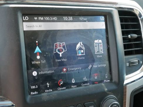 Used 2018 RAM 1500 Laramie w/ Convenience Group AWD/4WD image 22