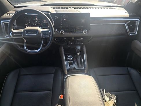 Used 2024 GMC Canyon Denali image 17