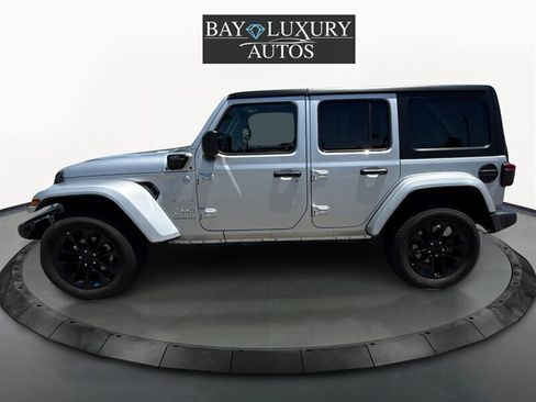 Used 2023 Jeep Wrangler Unlimited Sahara image 42