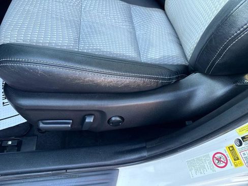 Used 2014 Toyota Camry SE image 9