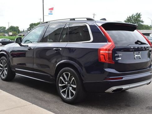 Used 2017 Volvo XC90 T6 Momentum w/ Convenience Package AWD/4WD image 16