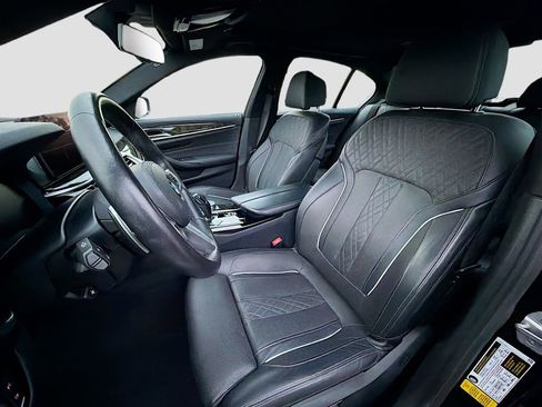 Used 2023 BMW 540i w/ M Sport Package RWD image 22