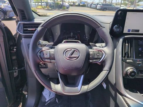 New 2026 Lexus LX 600 4WD w/ Luxury Package image 15