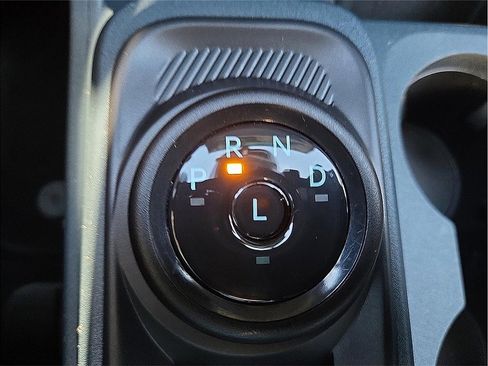 New 2025 Ford Maverick Lariat w/ 4K Tow Package image 16