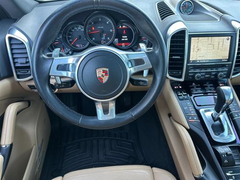 Used 2014 Porsche Cayenne Diesel AWD/4WD image 15