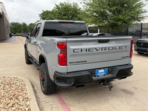 Used 2024 Chevrolet Silverado 1500 Custom Trail Boss w/ LPO, Dark Essentials Package image 3