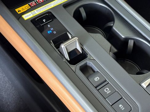 New 2026 Lexus ES 350e w/ Convenience Package FWD image 16