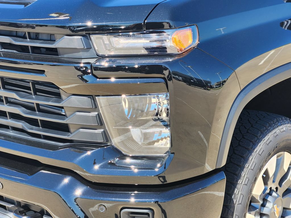 New 2026 Chevrolet Silverado 2500 Custom w/ Custom Value Package AWD/4WD image 6