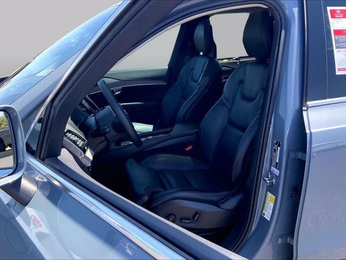 Used 2021 Volvo XC90 T8 Inscription w/ Lounge Package AWD/4WD image 8
