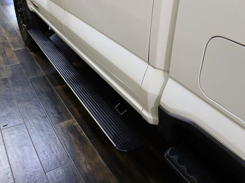 Used 2024 Ford F250 Platinum image 39