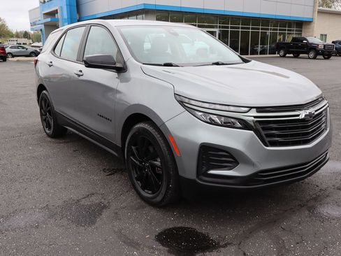 Used 2023 Chevrolet Equinox LS w/ Midnight Edition FWD image 2